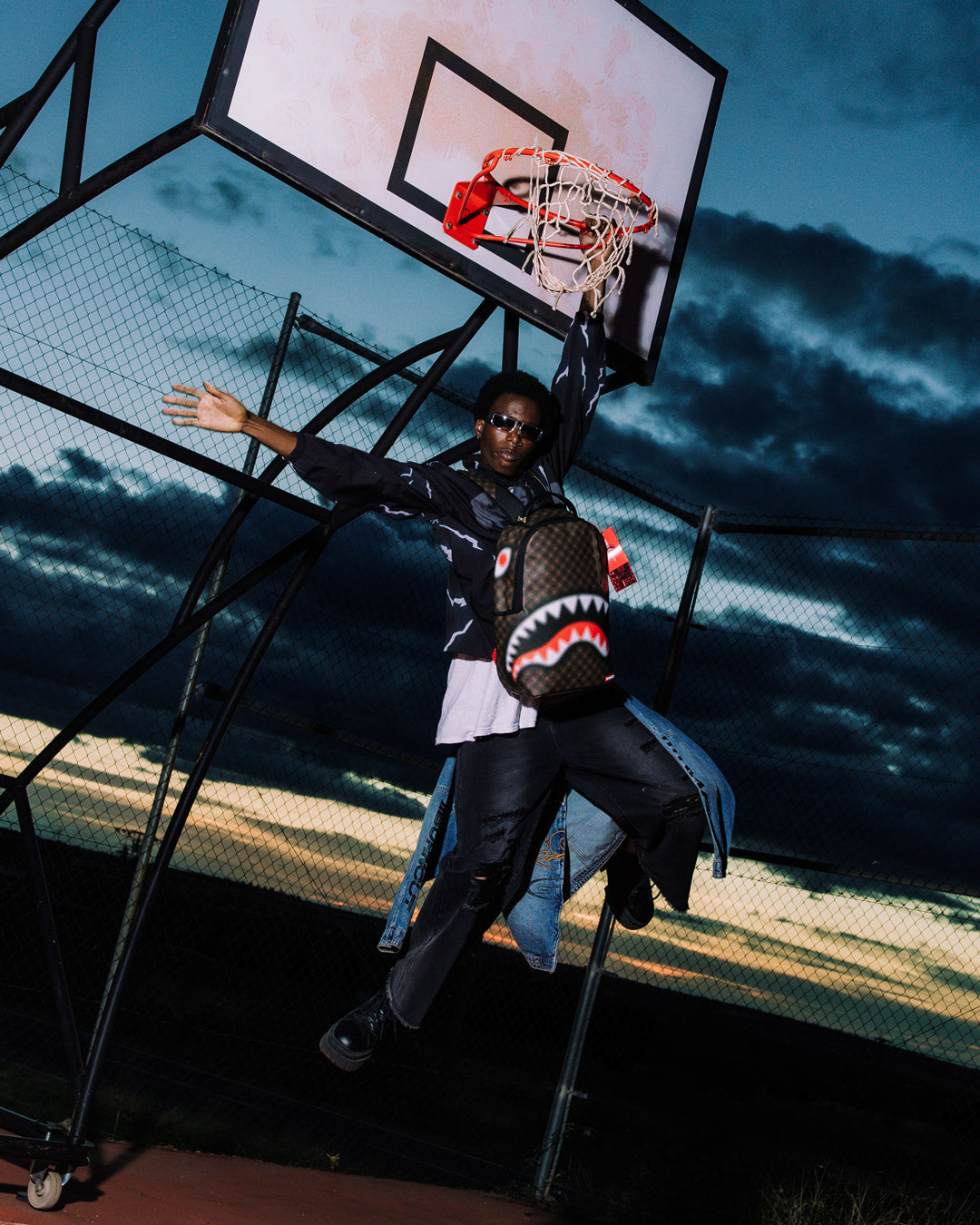 SHARKS IN PARIS BLUR EFFECT BACKPACK