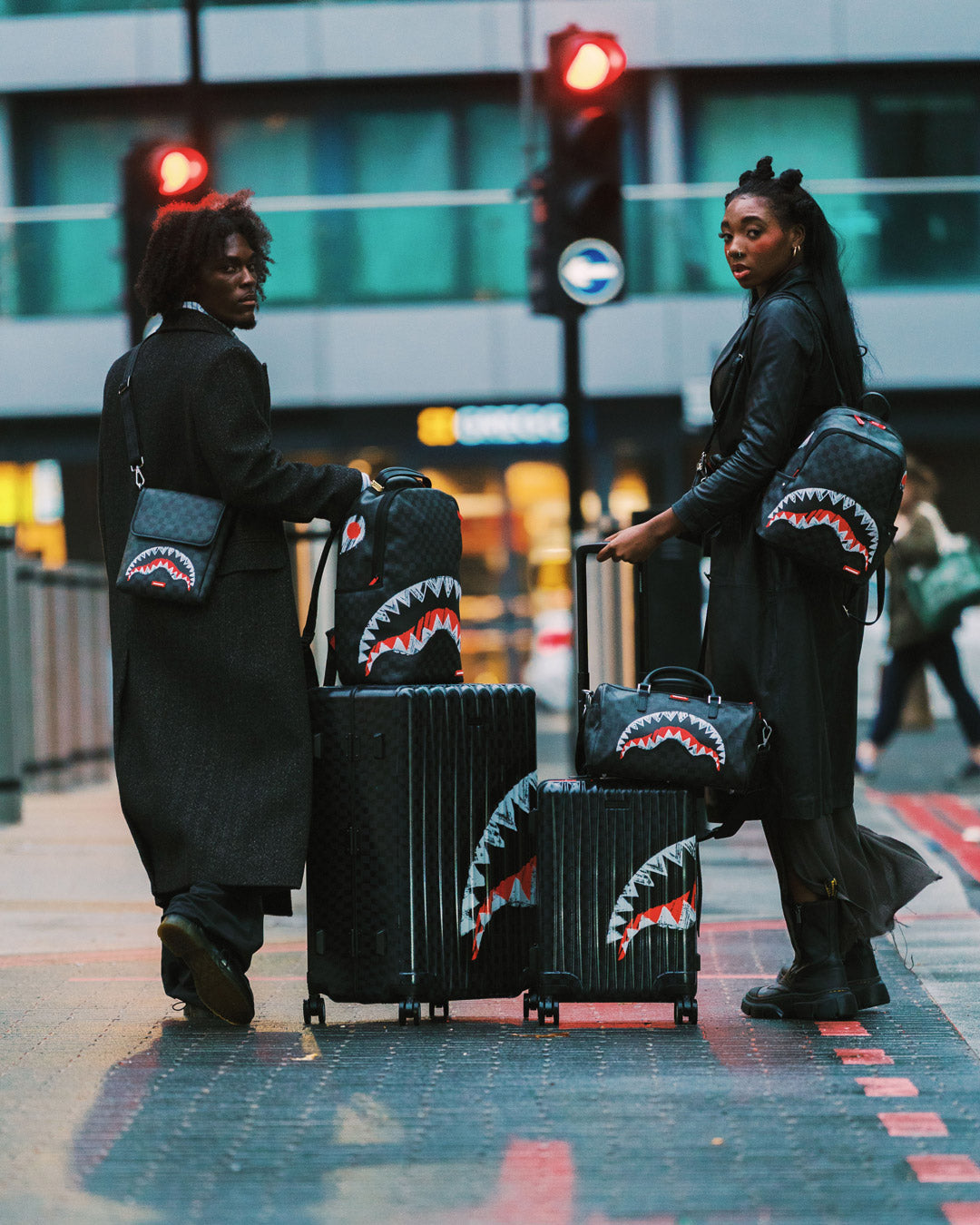 MIDNIGHT SHADOW MESSENGER SLING