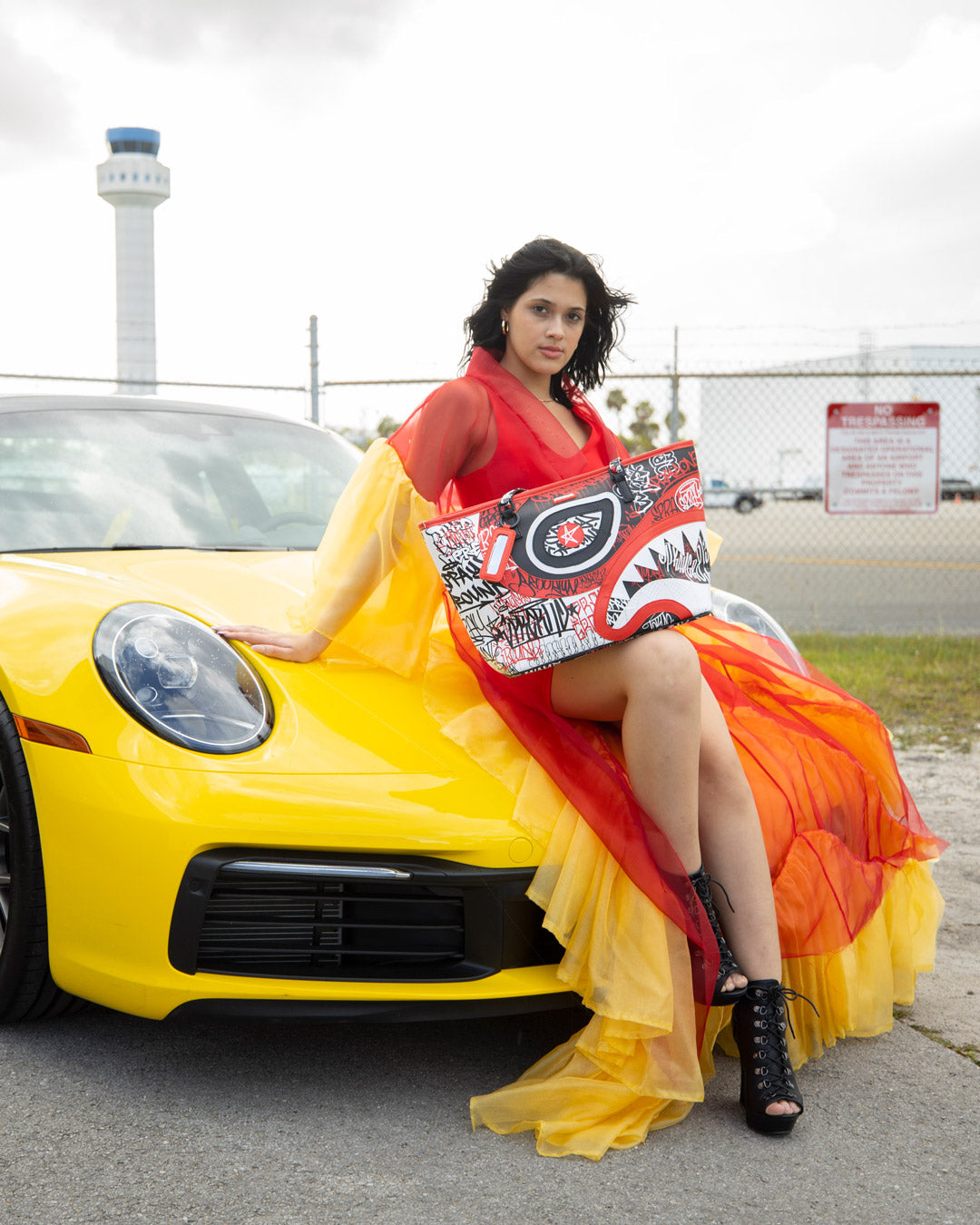 MYSTERIOUS MASTERMIND TOTE