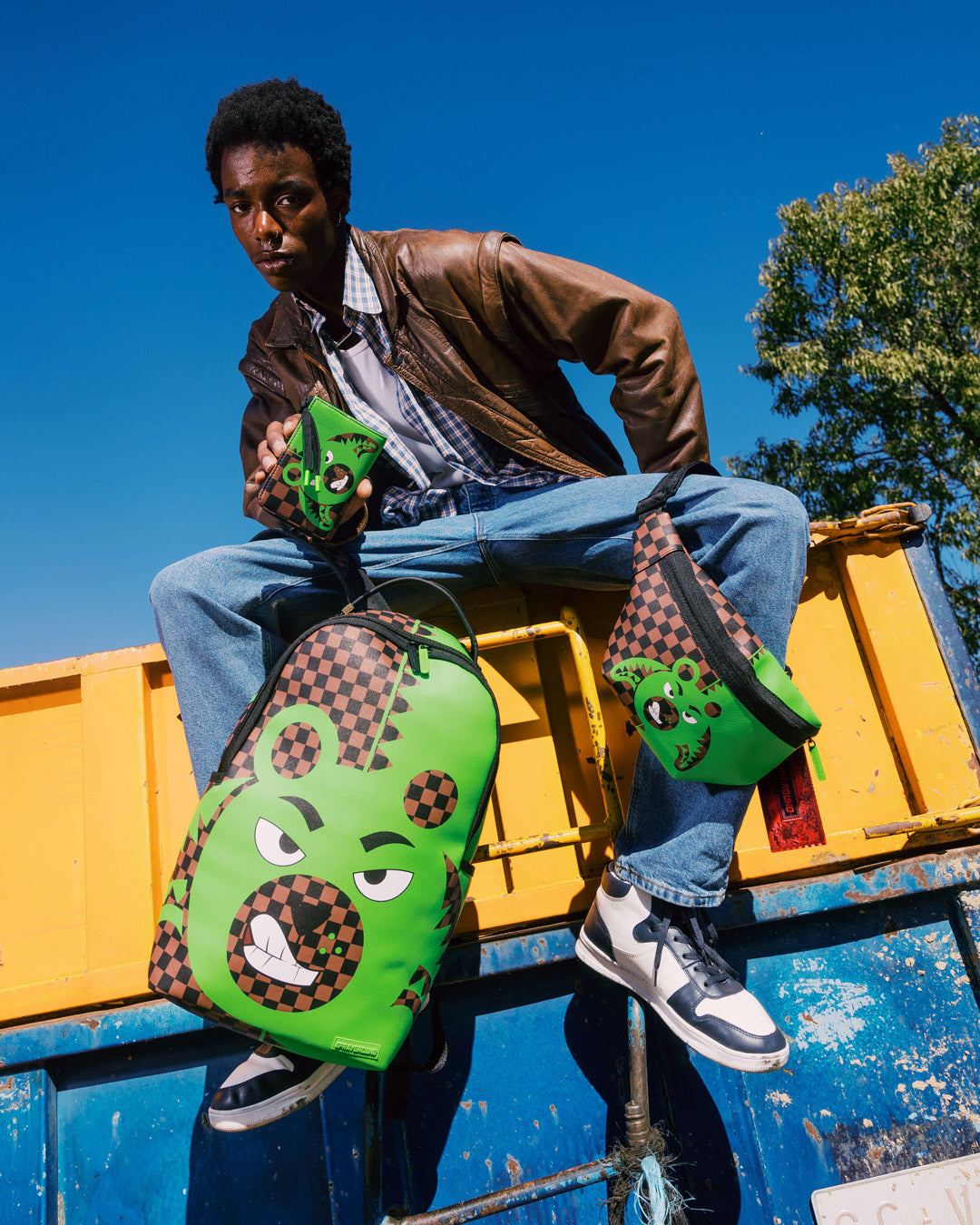 GREEN MONEY BEAR WALLET