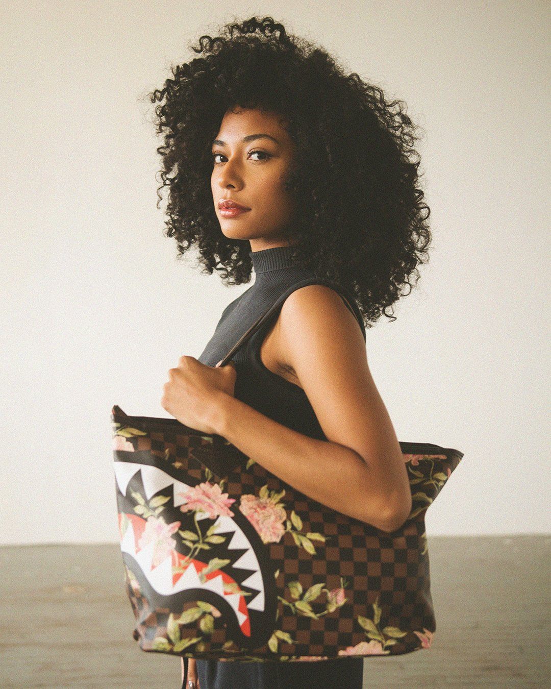 SHARKFLOWER TOTE